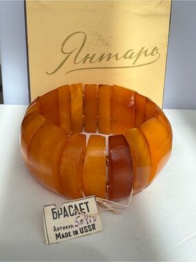 Vintage Baltic Amber bracelet butterscotch egg yolk stretchy with tag expo’67